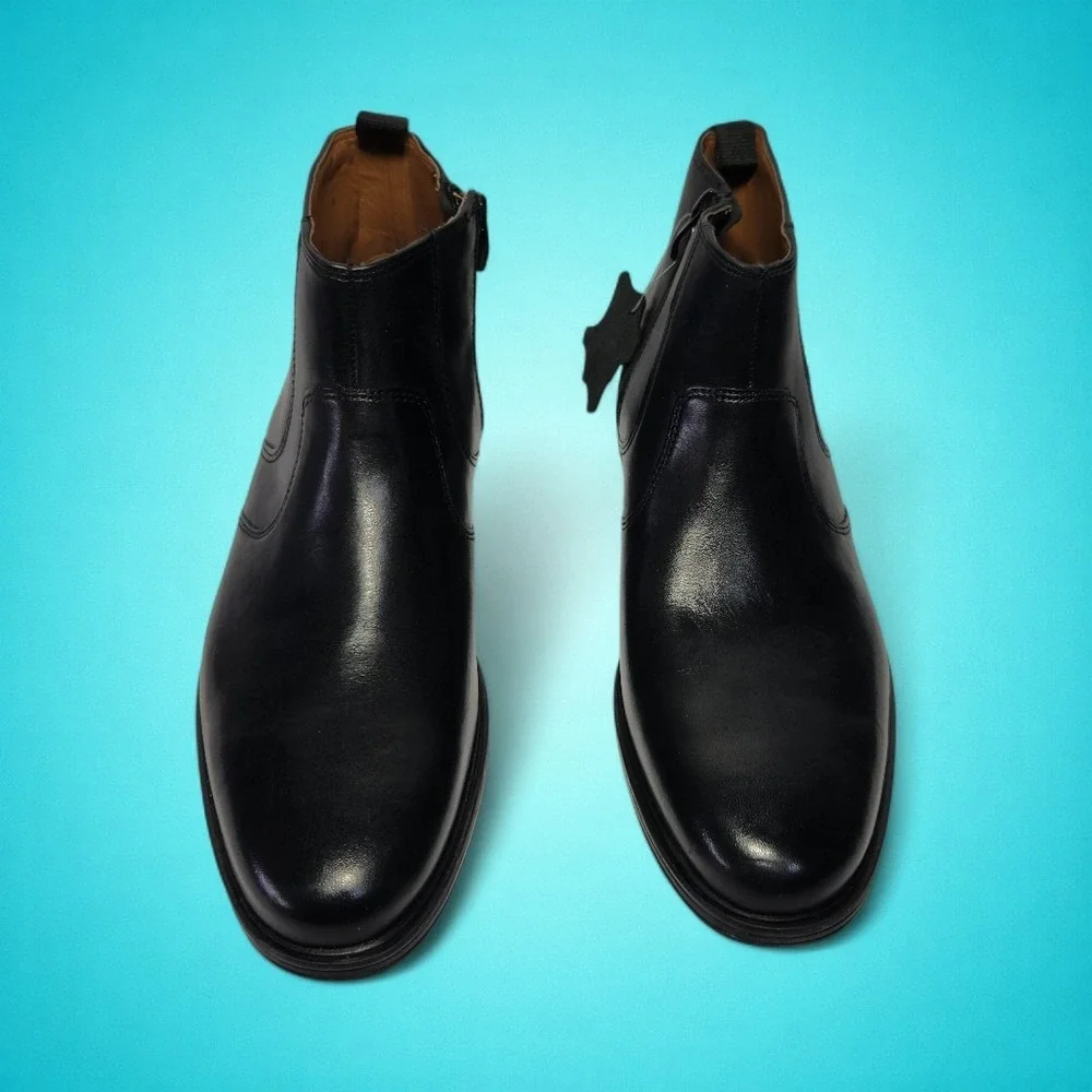 New Men's Clarks Whiddon Zip Black Leather Zip Boots, US Size 7.5